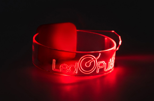 Bracelet lumineux pour festival à personnaliser avec logo